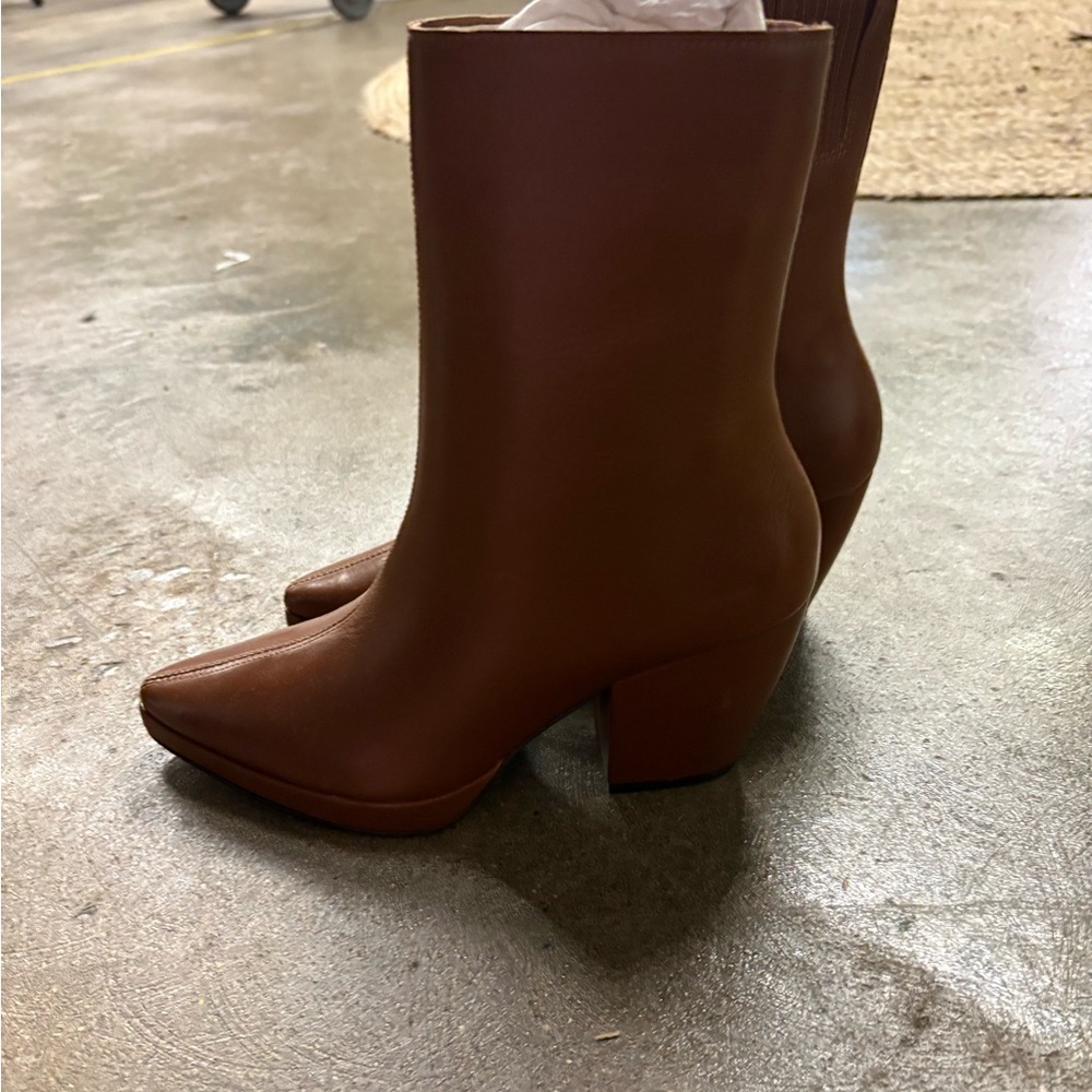 Matisse Tan Leather Heeled Boots - Picture 3 of 3